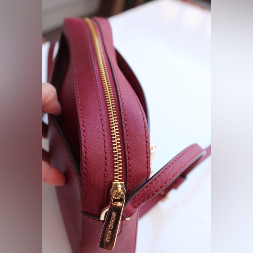 Michael Kors East West Jet set cross body bag - Picture 10 of 16